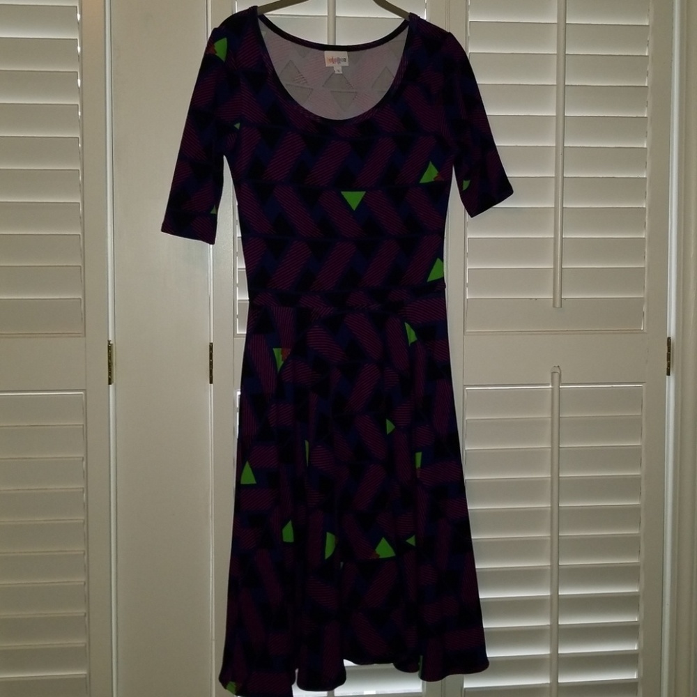 NWOT Lularoe Nicole - geometric pattern